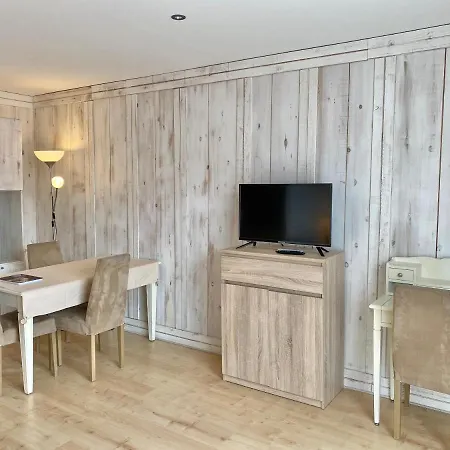 Tilleul Plaza Aparthotel 3*