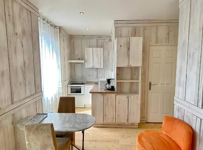 Aparthotel Tilleul Plaza 3*