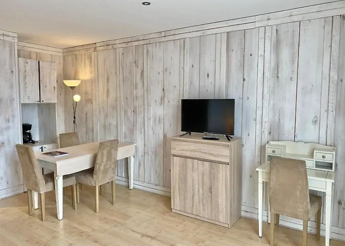 Tilleul Plaza Aparthotel 3*